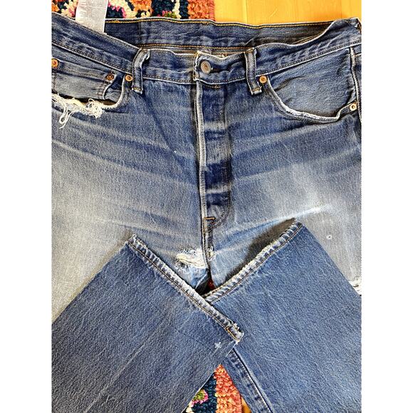 90s Levi 501 - Picture 9 of 9